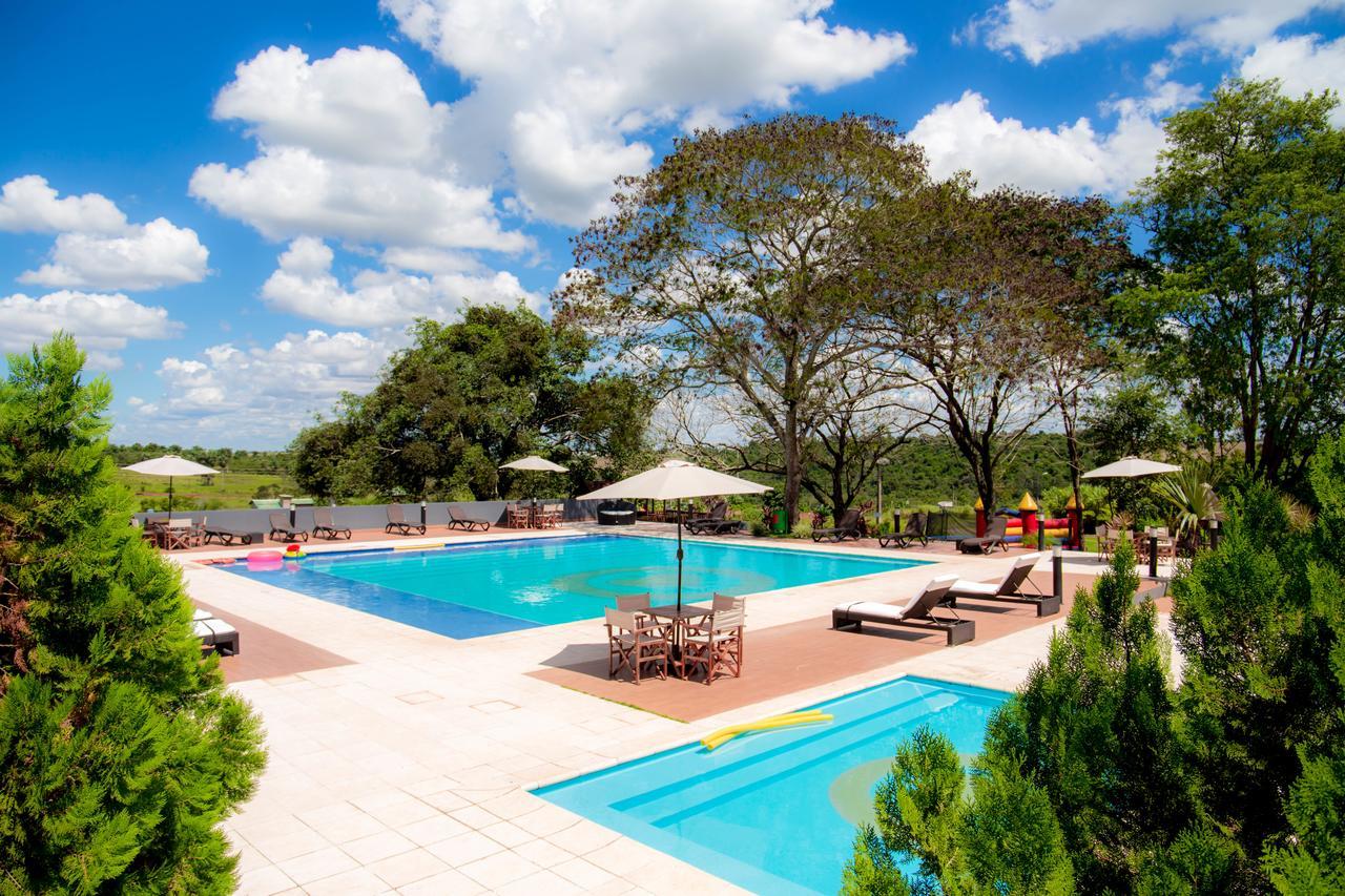7萨尔托斯度假酒店 Salto del Guairá 外观 照片